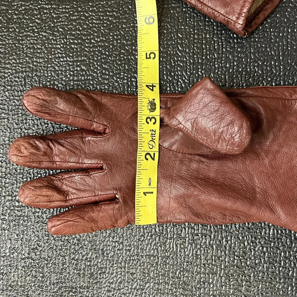 VTG Womens Leather Gloves Brown Buckle Lined Winter Warm Quiet Luxury Academia